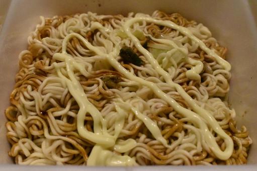 【値上げラッシュ】俺たちの「ごつ盛り」「赤いきつね」「緑のたぬき」「マルちゃん正麺」なども9～12％値上げへ