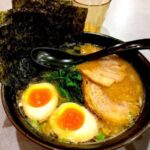 【画像】家系ラーメンに週一で通うやつの手、明らかにおかしいんだがｗｗｗｗｗｗｗｗｗｗｗｗｗ