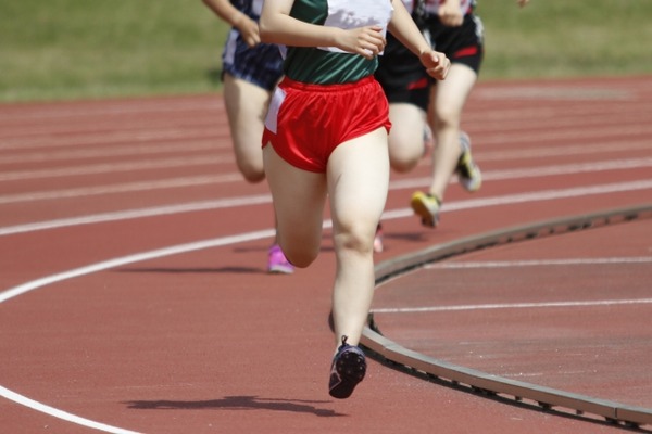 【GIF】100m走12秒36で日本記録更新した女子小学生、あまりにも速すぎるｗｗｗｗｗｗｗ