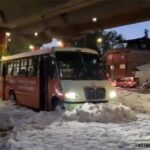 信じられないだろ？これ夏なんだぜ。雪景色のように見えるメキシコを襲った大量の雹