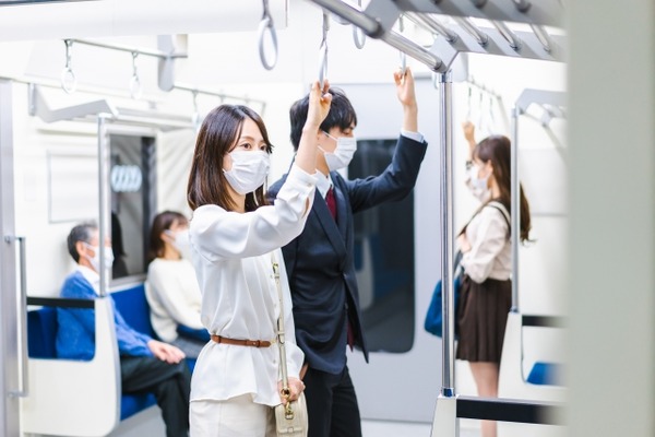 電車で可愛い女さんがいたんで「すみません、まじタイプなので声かけちまいましたw」って話しかけた結果…