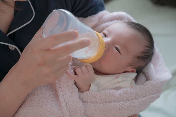 医者「元気な赤ちゃんですよー！」父親ワイ「……(トイレに駆け込み吐く)」→。。。