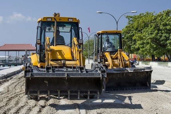 【画像】1軒立ち退かないせいで40年以上開通できてない道路がこちらｗｗｗｗｗ