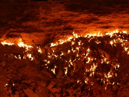 【フランス】猛暑でほとんど雨降らず山火事相次ぐ…一転して大雨の荒れた天気に