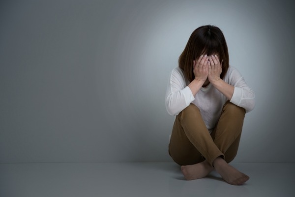 男「えっ…友達の婚約者が死んだのか。通夜面倒だな…」→