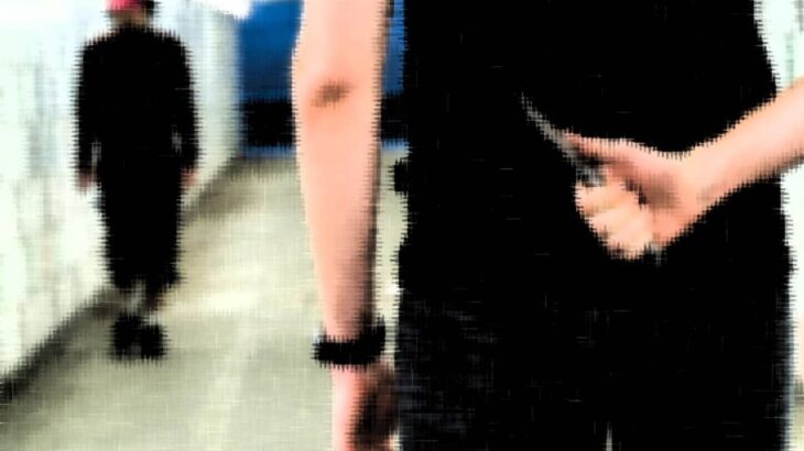 強盗を犯した少年を捕まえた男性、警察に突き出す代わりに職探しを手伝う