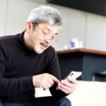 【悲報】パッパ(58)、「ゆっくり解説動画」にどハマりして家で陰謀論を垂れ流した結果ｗｗｗ