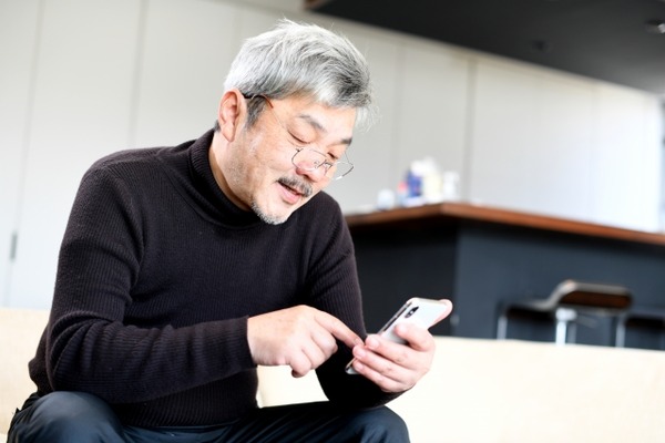 【悲報】パッパ(58)、「ゆっくり解説動画」にどハマりして家で陰謀論を垂れ流した結果ｗｗｗ