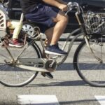 女性「え？！子供を自転車に乗せている時でも”とまれ”で一時停止しなくちゃいけないの？！」→