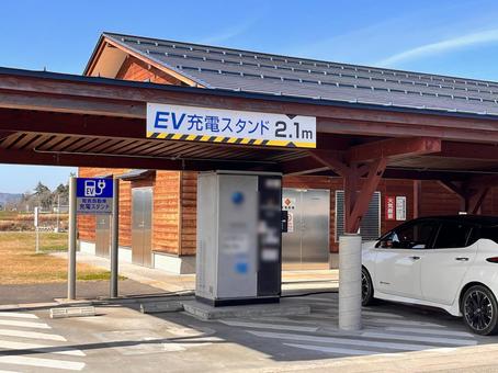 【EV】大雪立ち往生に「電気自動車は大丈夫？」心配の声相次ぐ…「どれくらいバッテリー持つんだ？」「この国には向いてない」