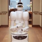 高齢者の介護をしてくれるヒューマノイドAIロボットが登場