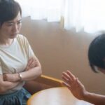 嫁「おかえりなさい。そこ座って」　俺「！？！？！？！？！？！？」→結果・・