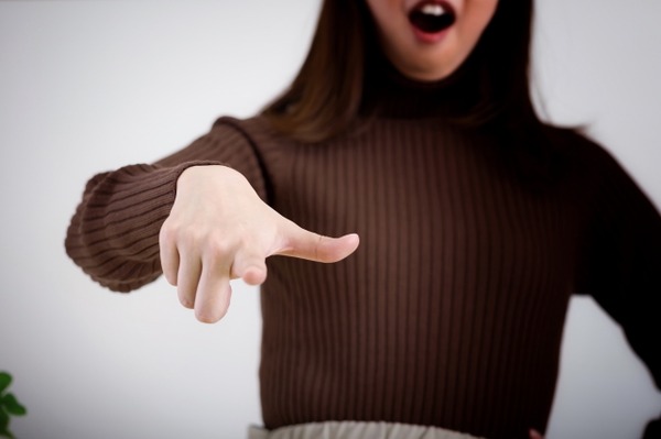 女さん（ちっ…あの男ムカつくな…せや！）地下鉄女「この人痴漢でーーーす！」→結果…