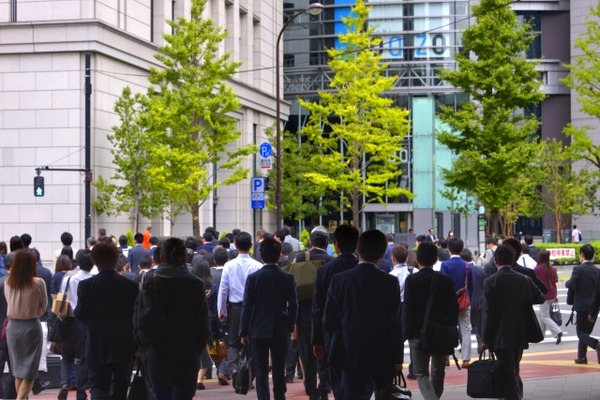 弊社「お、コロナ収まってきたな。そろそろ無駄ばかりだったコロナ前の形態に戻すかな…」←これ…バカなのｗｗｗ