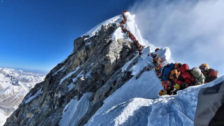 エベレストで登山者が残した細菌が発見される。休眠状態で何世紀も生き延びる可能性