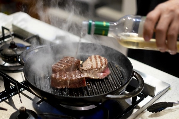 肉食野蛮人「ヴィーガンは植物を殺すのは可哀想と思ってないから矛盾してるギャオオオン！」←これ