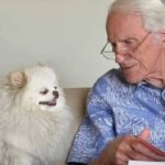 「ずっといっしょにいような」86歳のおじいちゃん、保護犬との暮らしで悲しみやストレスから解放される