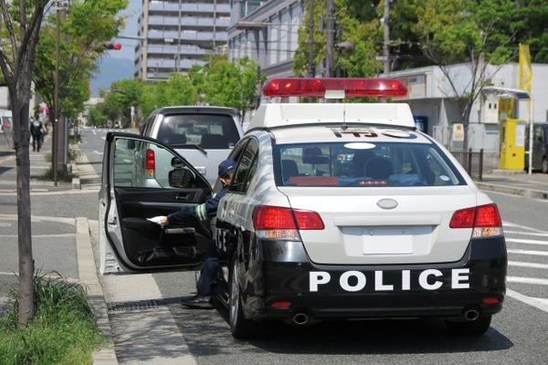 警察に職質されてめんどいから拒否ったら付き纏われたんで110番して警察呼んだ結果ｗｗｗ