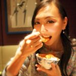 同僚女(24)「うどんとカツ丼のセットなのに丼から先に食べるんですねｗ」ワイ「まぁ、ボリューミーだからねぇ！」→結果ｗ