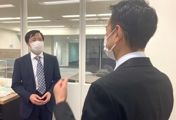 先輩(35)「俺の推しがさぁ〜」ワイ(23)「若者気取りやめましょうよｗ」→結果。。。