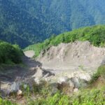 遭難で餓死した人、山道から500メートルくらいのとこさ迷ってた形跡あったとかよくあるらしい←これ