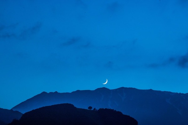 【画像】田舎の夜道、ガチで怖すぎる…!!