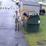 校長先生がゴミ箱を開けてびっくり！中からクマが「ち～っす！」