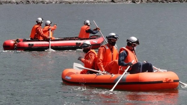 悲報旅客船フェリー船員乗客は沈没する船に残していち早く救命ボート乗ったろ結果