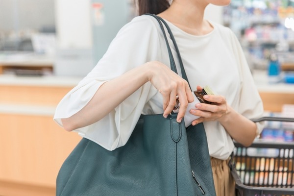 万引き犯もう二度とやりませんから店長その言葉が聞けてよかったです万引き犯(ほっ)結果