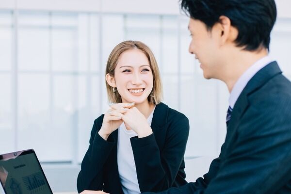 ワイ(26)「このまま結婚もせずに人生終わるんやろなぁ」ババア先輩(29)「昼ご飯行くよ」ワイ「はい」→