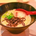 ラーメン屋で隣の客「サービス券で焼豚追加」店長「あいよ！」ワイ「じゃワイも」店長「ダメ」ワイ「！？」→結果。。。