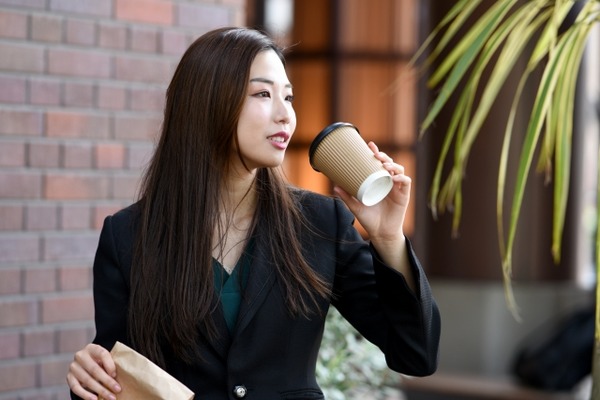 【画像あり】銀行の女子行員用の休憩室の光景がこちらｗｗｗｗｗｗｗ