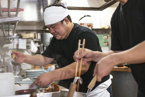 客「味玉チャーシュー麺ね、ネギ抜きにして」俺「それは出来ません」→結果ｗ