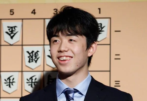 【画像】藤井聡太の昼飯、限界突破ｗｗｗｗｗｗｗｗｗ