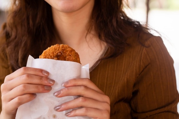 【警告】研究者「うつ病のリスクが高い人、こればっか食ってる」→