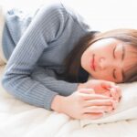 わいの隣で女友達が寝てるんやが……→結果ｗｗｗｗ