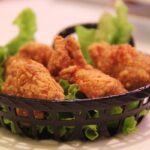 【閲覧注意】KFCでフライドチキン買ったら鶏の頭入っててワロタ。。。