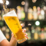 ワイ「ビール苦い」アホ「喉越しを楽しむもんや」ワイ「でも舌を通るから苦いよね？」→結果ｗｗｗｗｗ