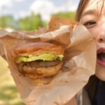 【画像あり】美人YouTuberが水着姿で爆食した結果ｗｗｗｗｗｗｗ