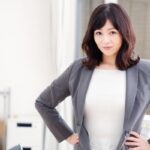 女上司「肩にたくさんフケついてるよ？ちゃんと頭洗ってる？」俺「大丈夫です」→