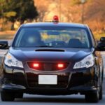 【悲報】覆面パトカー「はい、そこのジムニー、左寄って～」僕「え、なんだ？スピード出してないのに。」友達（助手席）「あ。」→結果･･･