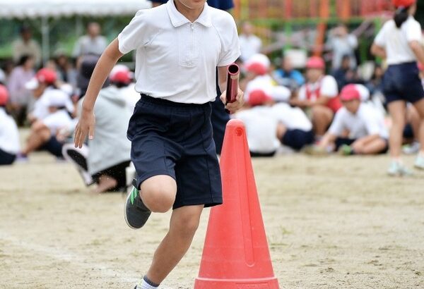 【画像】体育祭でJKに抱き着く男子生徒ｗｗｗｗｗｗｗｗｗｗｗｗｗｗｗｗ