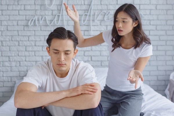 クズ男「なんでご飯にシチューかけるの？」私「うん。ごめんね。じゃあカレーのときはナンでいいんだよね？」→