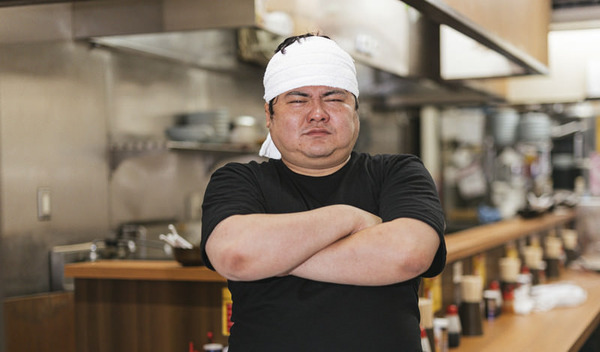 【悲報】客「ラーメン屋に財布忘れた」店「無いね。帰って」→客「GPS付いてるんだが？」→店員がパクってました・・・